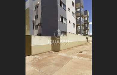 Imagem: O apartamento possui 3 Dormitórios, 1 Banheiro, 1 Vaga na garagem