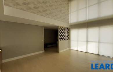 Imagem: O apartamento possui 2 Dormitórios, 3 Banheiros, 2 Vagas na