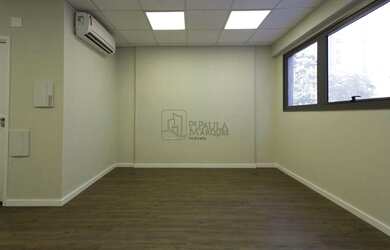 Imagem: O depósito possui 1 Vaga na garagem, 37m² de Área e está