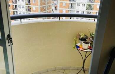 Imagem: O apartamento possui 2 Dormitórios, 1 Banheiro, 1 Vaga na garagem