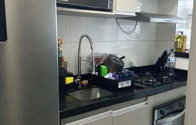 Imagem: O apartamento possui 2 Dormitórios, 1 Banheiro, 1 Vaga na garagem