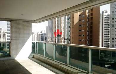 Imagem: O apartamento possui 3 Dormitórios, 2 Banheiros, 5 Vagas na