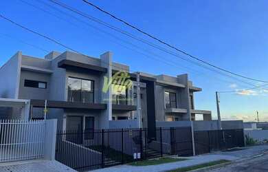 Imagem: A casa possui 3 Dormitórios, 3 Banheiros, 3 Vagas na garagem