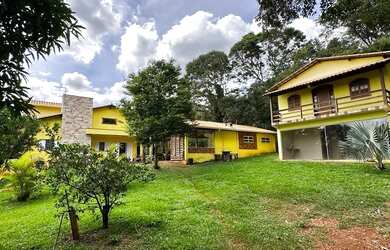 Imagem: A fazenda possui 5.000m² de Área e está localizado em Esmeraldas