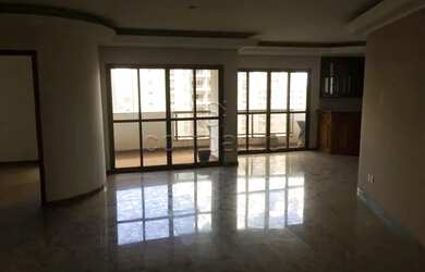 Imagem: O apartamento possui 4 Dormitórios, 4 Banheiros, 2 Vagas na