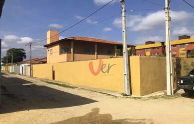 Imagem: A casa possui 5 Dormitórios, 2 Banheiros, 5 Vagas na garagem