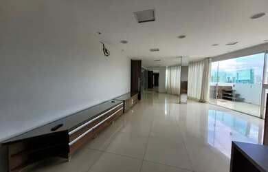 Imagem: O apartamento possui 3 Dormitórios, 5 Banheiros, 3 Vagas na