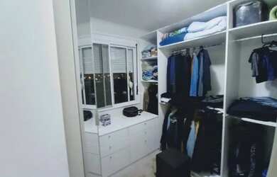 Imagem: O apartamento possui 3 Dormitórios, 2 Banheiros, 1 Vaga na