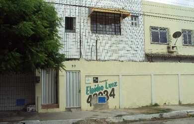 Imagem: A casa possui 2 Dormitórios, 1 Banheiro, 30m² de Área e está