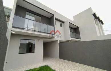 Imagem: A casa possui 2 Dormitórios, 1 Banheiro, 2 Vagas na garagem