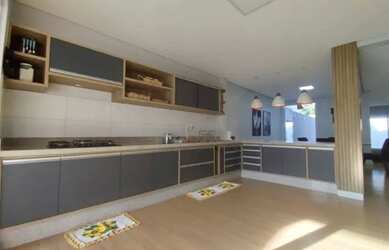 Imagem 4: Alugo casa anual. Piscina, Ar-condicionado, 340m² de Áreae3 Vagas na...