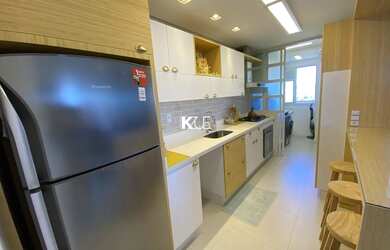 Imagem 9: Apartamento duplex com vista para o ma r