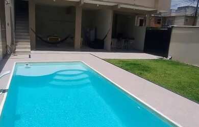 Imagem: A casa possui 2 Dormitórios, 2 Banheiros e 100m² de Área