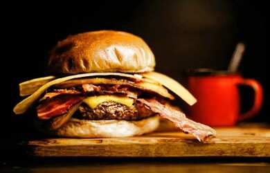 Imagem: O depósito possui 450m² de Área e está localizado em Centro