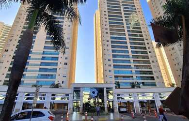 Imagem: O apartamento possui 4 Dormitórios, 3 Banheiros, 2 Vagas na