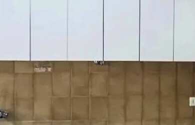 Imagem: A casa possui 3 Dormitórios, 5 Banheiros, 4 Vagas na garagem