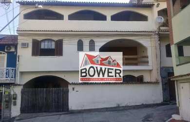 Imagem: A casa possui 3 Dormitórios, 2 Banheiros, 1 Vaga na garagem