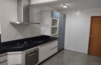 Imagem: O apartamento possui 3 Dormitórios, 2 Banheiros, 2 Vagas na