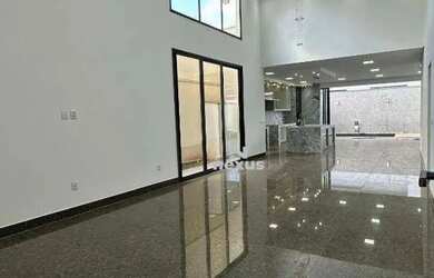 Imagem: A casa em condomínio possui 3 Dormitórios, 4 Banheiros, 2