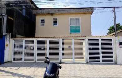 Imagem: A casa possui 1 Dormitório, 1 Banheiro, 1 Vaga na garagem