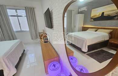 Imagem: O apartamento possui 1 Dormitório, 1 Banheiro, 27m² de Área