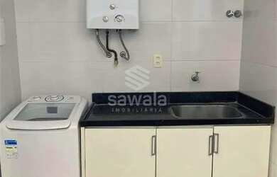 Imagem: A casa possui 4 Dormitórios, 5 Banheiros, 4 Vagas na garagem