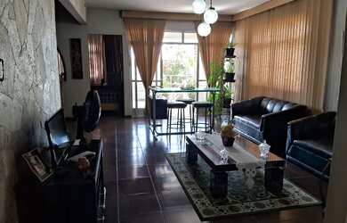 Imagem: O apartamento possui 3 Dormitórios, 2 Banheiros, 170m² de