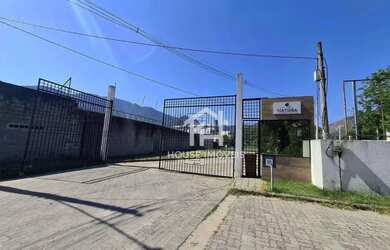 Imagem: O terreno possui 1.800m² de Área e está localizado em Vargem