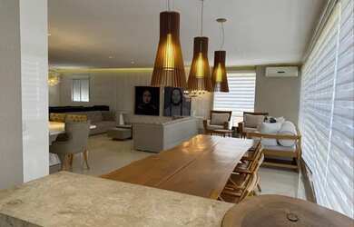 Imagem: O apartamento possui 3 Dormitórios, 5 Banheiros, 3 Vagas na