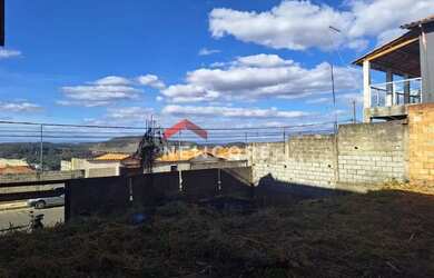 Imagem: O terreno possui 228m² de Área e está localizado em Santa