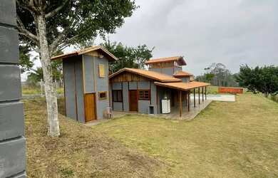 Imagem: O terreno possui 1.000m² de Área e está localizado em Jacareí