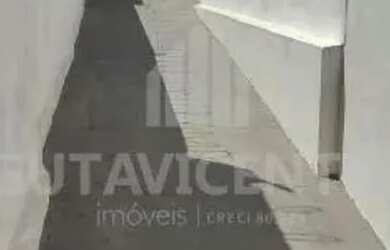 Imagem: A casa possui 2 Dormitórios, 1 Banheiro, 80m² de Área e