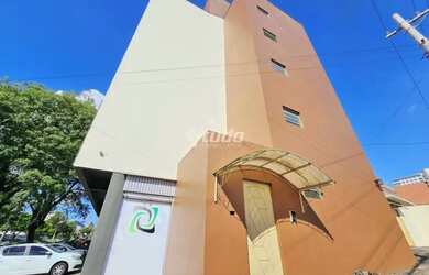 Imagem: O apartamento possui 1 Dormitório, 1 Banheiro, 1 Vaga na garagem