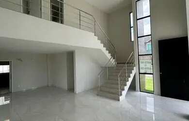 Imagem: A casa em condomínio possui 4 Dormitórios, 5 Banheiros, 3