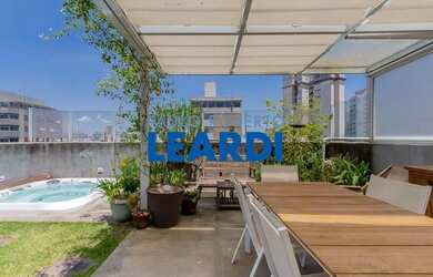 Imagem: O apartamento na cobertura possui 2 Dormitórios, 3 Banheiros