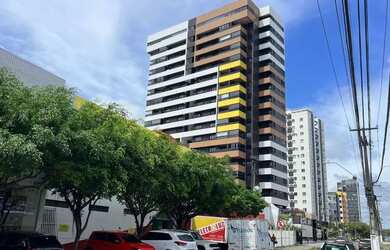 Imagem: O apartamento possui 3 Dormitórios, 3 Banheiros, 2 Vagas na