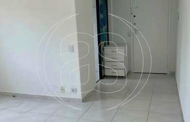 Imagem: O apartamento possui 1 Dormitório, 1 Banheiro, 1 Vaga na garagem