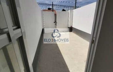 Imagem: A casa possui 1 Dormitório, 1 Banheiro, 1 Vaga na garagem