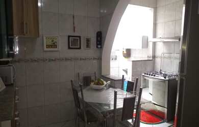 Imagem 5: Casa na Portuguesa. Churrasqueira, Varanda, 140m² de Áreae1 Vaga na...