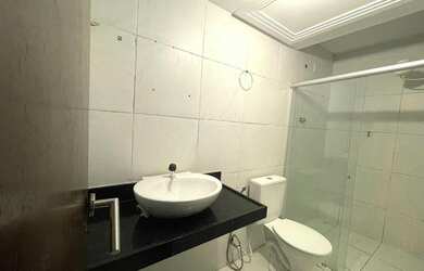 Imagem: A casa possui 4 Dormitórios, 3 Banheiros, 2 Vagas na garagem