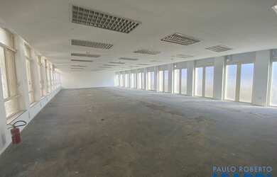 Imagem: O depósito possui 370m² de Área e está localizado em Centro