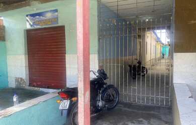 Imagem: A casa possui 2 Dormitórios, 2 Banheiros e está localizado