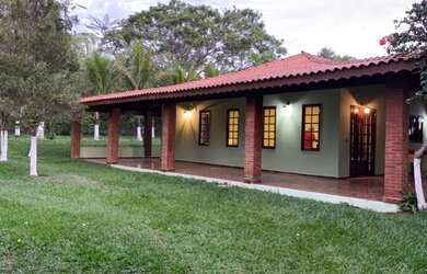 Imagem: A chácara e possui Dormitórios, Suítes, Banheiros, 10000-0m²