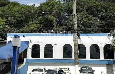 Imagem: O depósito possui 5 Vagas na garagem, 590m² de Área e está