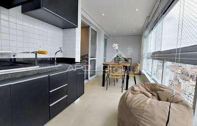 Imagem 5: Lindo apartamento com 2 suítes andar alto vista total livre no Embaré