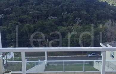 Imagem: A casa em condomínio possui 4 Dormitórios, 4 Banheiros, 5