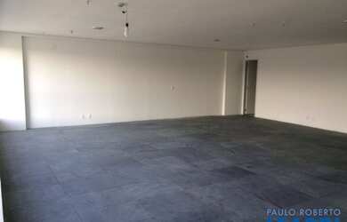 Imagem: O depósito possui 2 Vagas na garagem, 100m² de Área e está