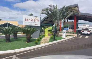 Imagem: A casa em condomínio possui 3 Dormitórios, 3 Banheiros, 2