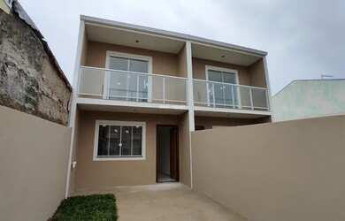 Imagem: A casa possui 3 Dormitórios, 1 Banheiro, 1 Vaga na garagem