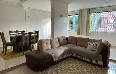 Imagem: A casa possui 4 Dormitórios, 3 Banheiros e está localizado